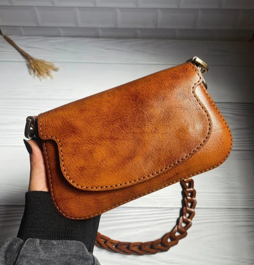 کیف دوشی زنانه چرم طبیعی گاوی درجه یک