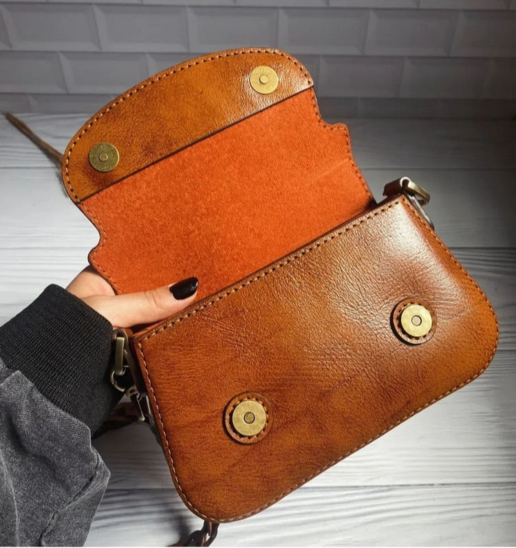کیف دوشی زنانه چرم طبیعی گاوی درجه یک