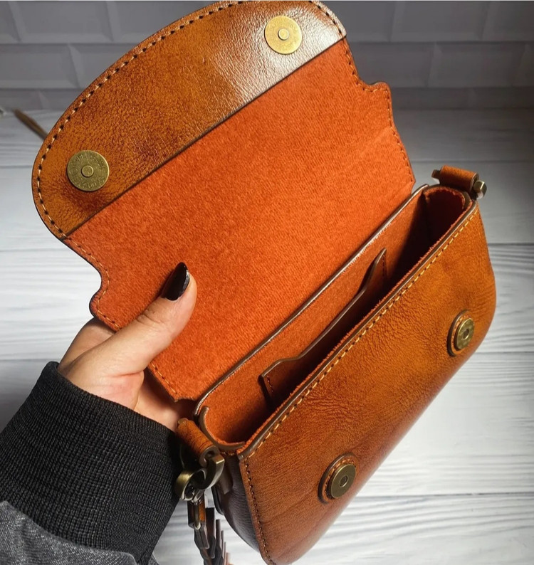 کیف دوشی زنانه چرم طبیعی گاوی درجه یک